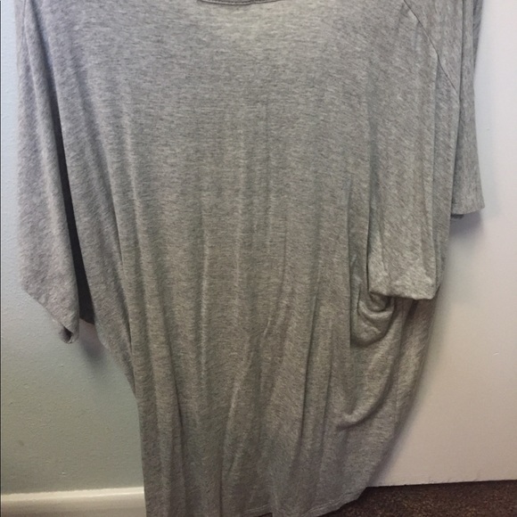 grey top - Picture 3 of 4